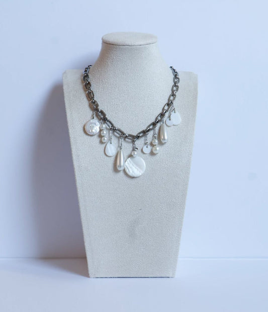 Collier océan sauvage en grosse chaîne acier inoxydable, coquillage, nacre, perles et perles d'eau douce