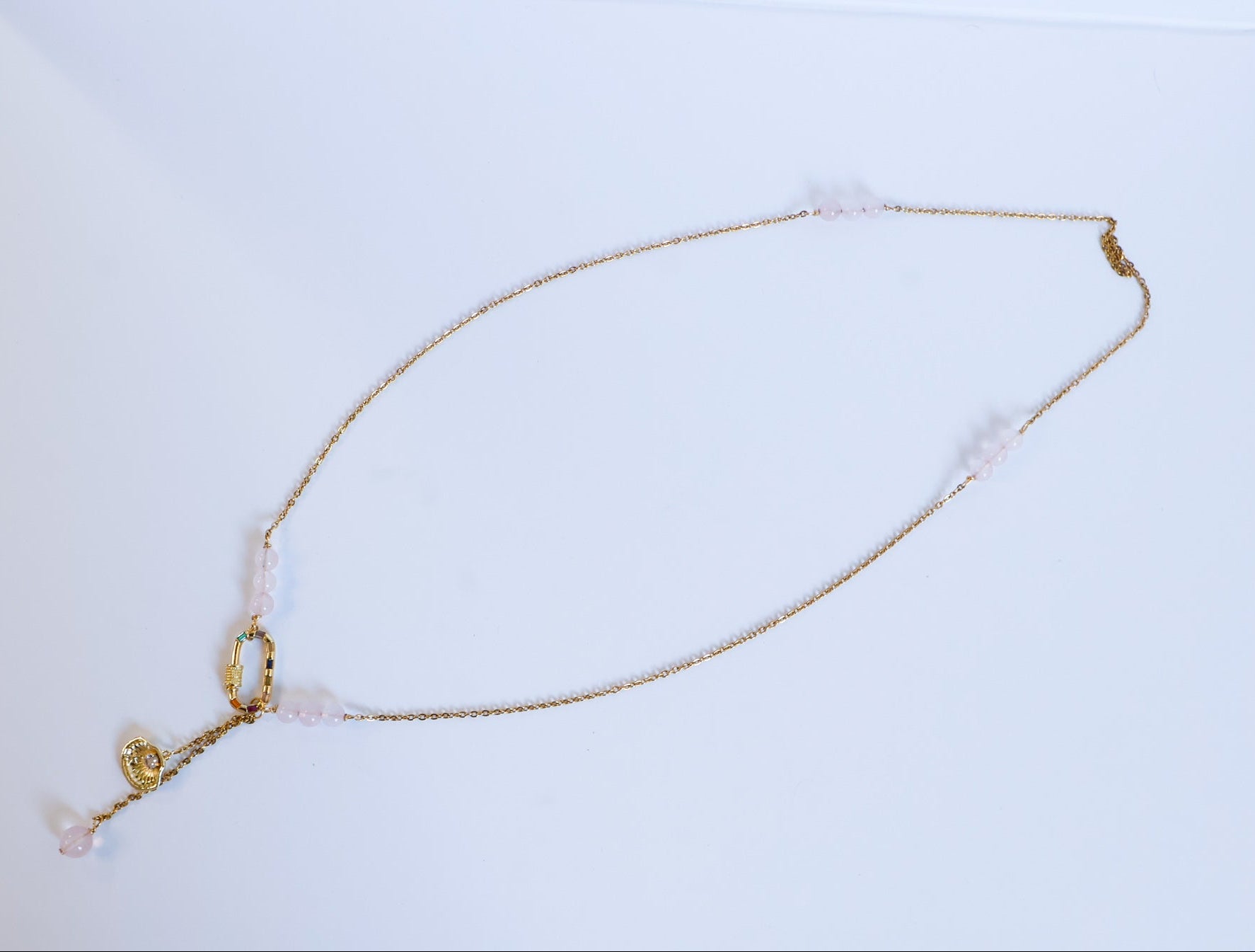 Chaîne de corps Haléa en quartz rose et acier inoxydable 316L grand plan