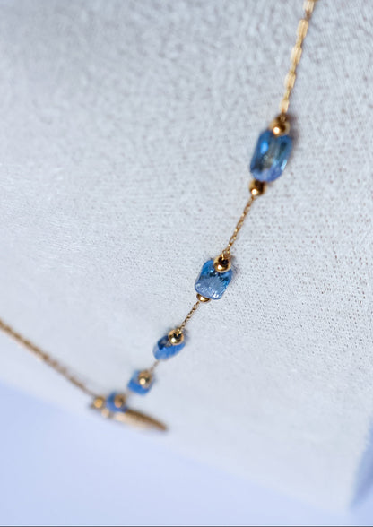 Focus chaîne maille cheval en acier inoxydable incrusté de zircon bleu