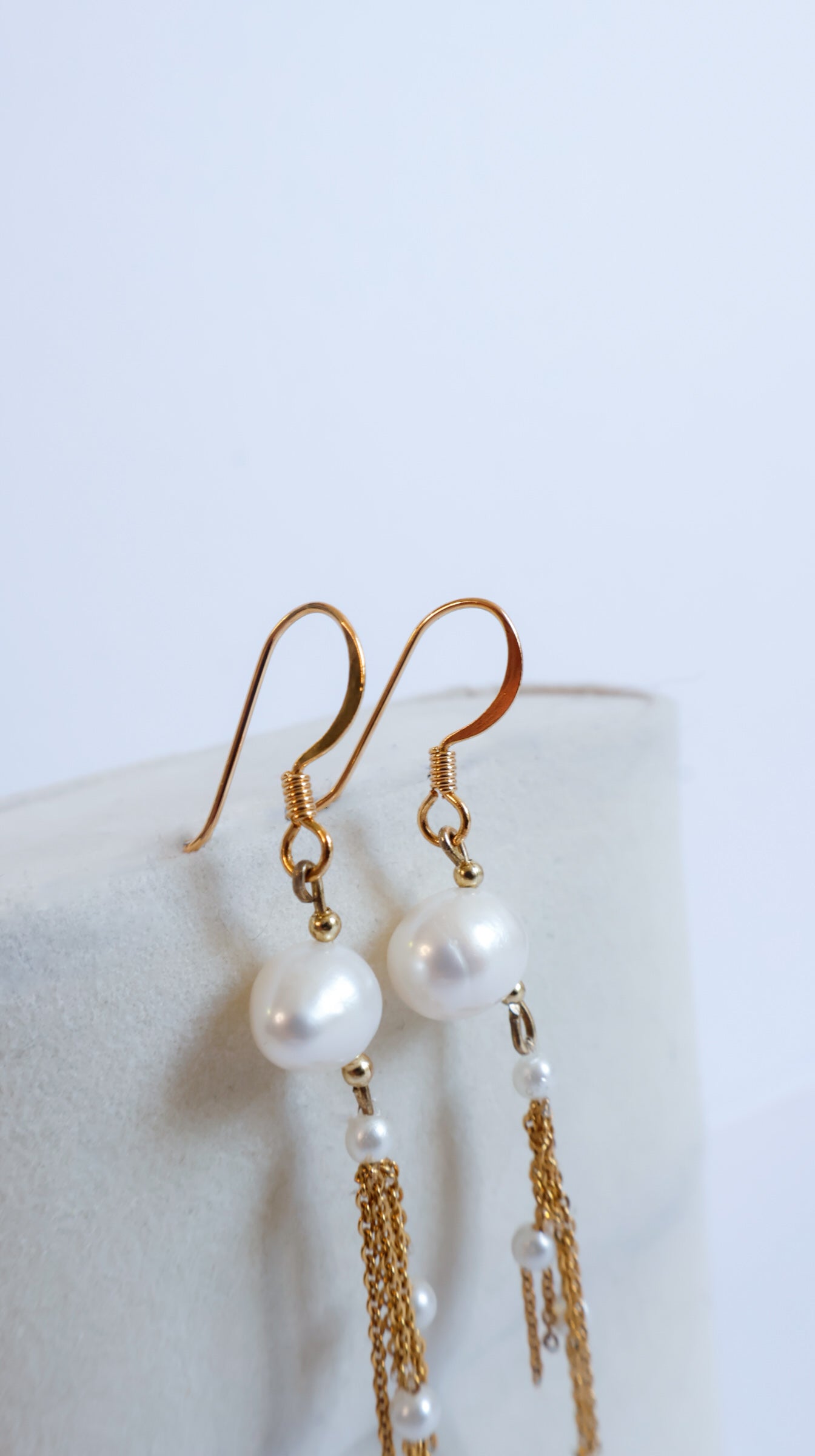 Boucles à enfiler avec un crochet plaqué or 18K