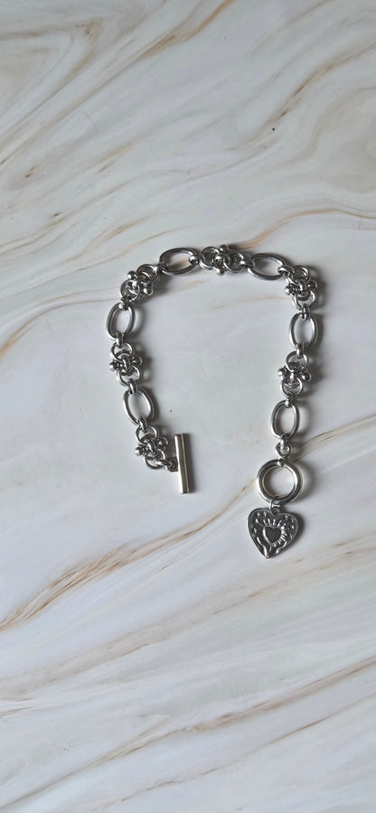Détail maillons larges bracelet Heartbreaker