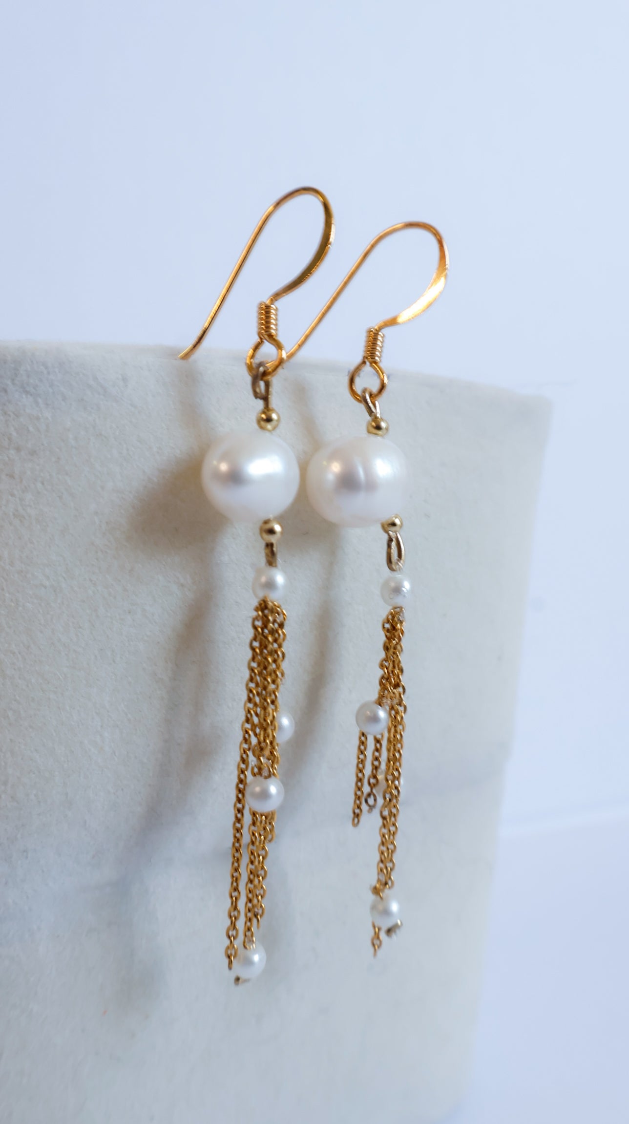 Méduse, paire de boucles élégante et fluide