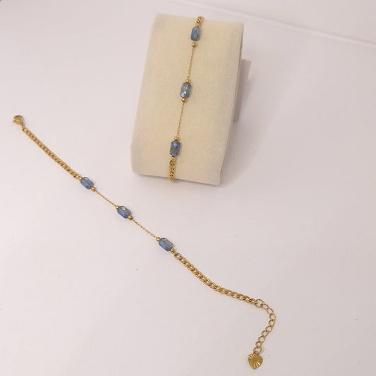 Bracelet Rivage fin chaînes dorées pierres bleues Naash Jewelry