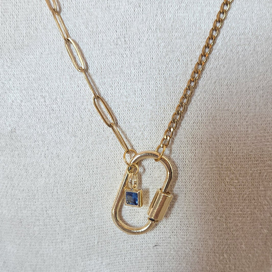 Détail pierre bleue centrale collier Œil Bleu symbolique